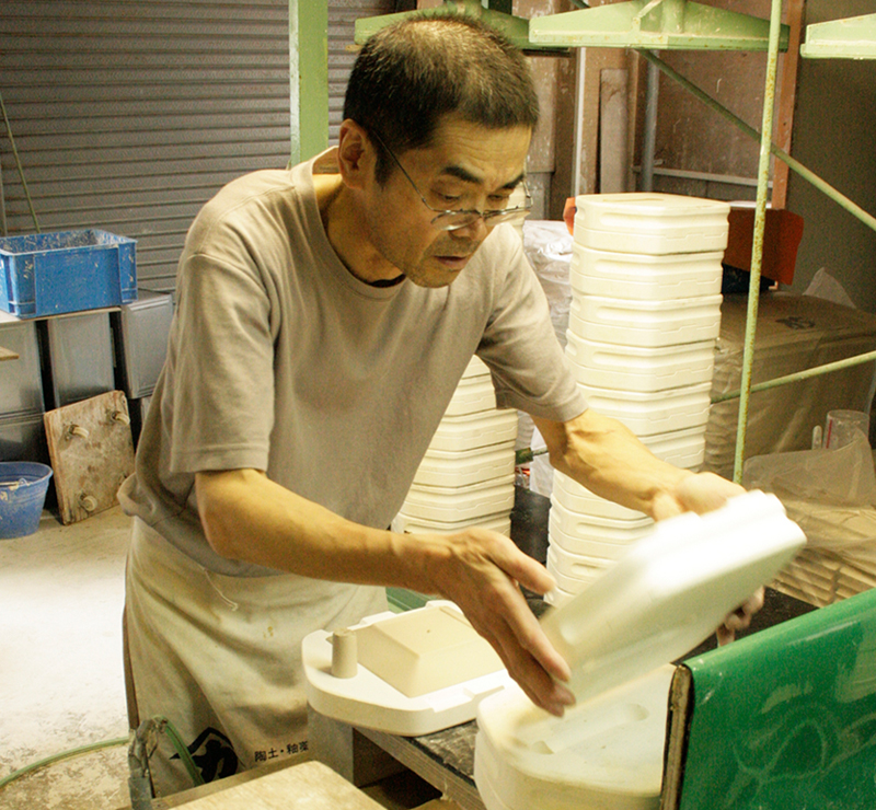 Pressure casting Pressure casting